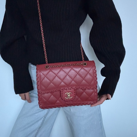 CHANEL ❤️ Excellent Condition Red Calfskin Leather Happy Stitch Shoulder Bag - Picture 4 of 7